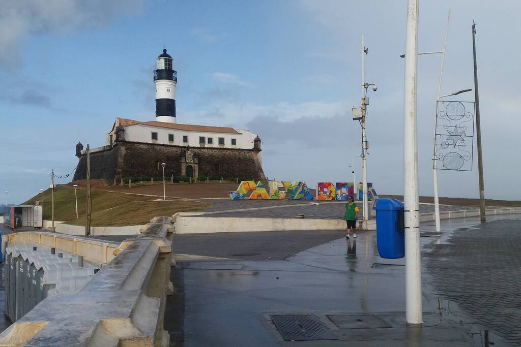 Farol da Barra (15 min a pé)