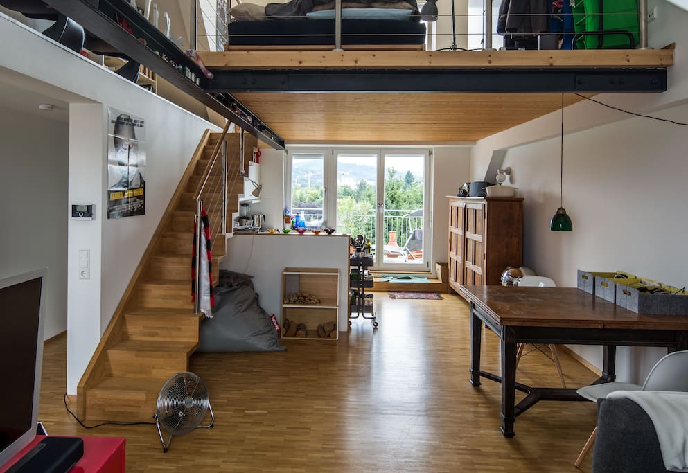 Wohnbereich mit Blick zur Terrasse