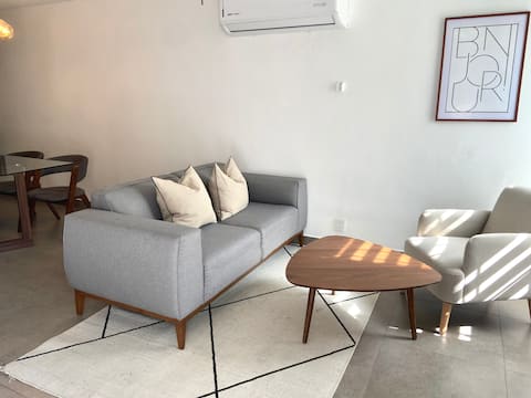 Successful Airbnb property: Safe Family Home with a Nice Garden, very comfortable in Ciudad Santa Catarina