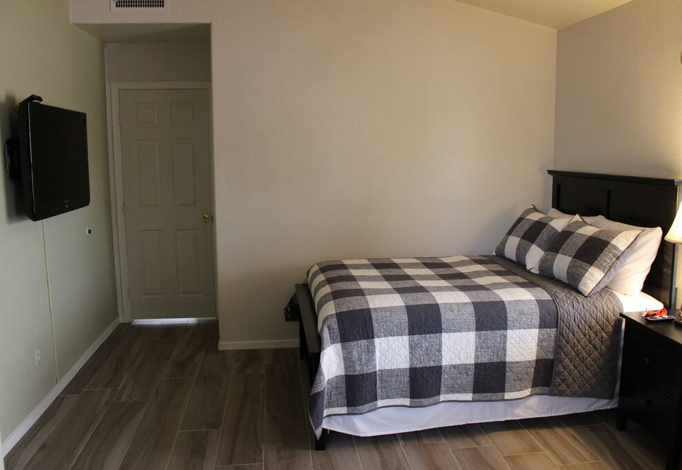 View of the full sized bed.