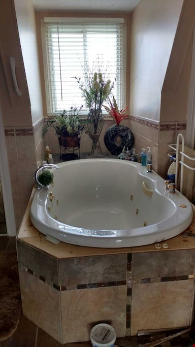 Relaxing evening spa baths