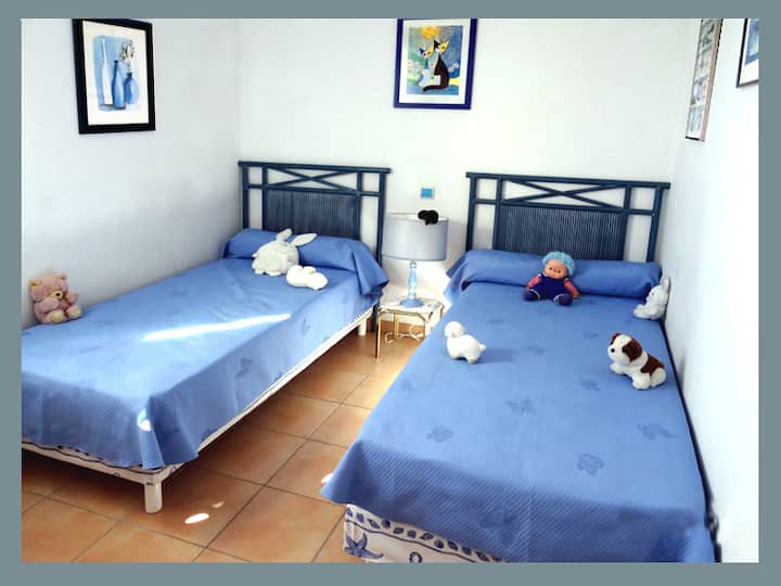 Room periwinkle 2 beds of 90