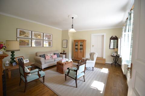 Augustus Apartments - Two Bedroom Suite
