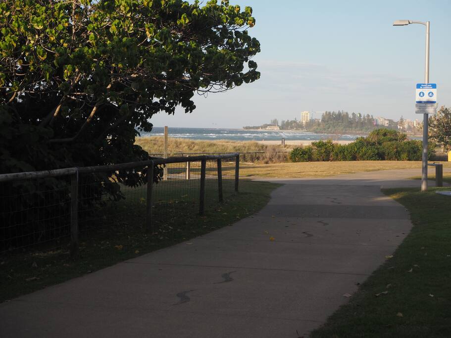 Esplanade path directly adjacent to the unit