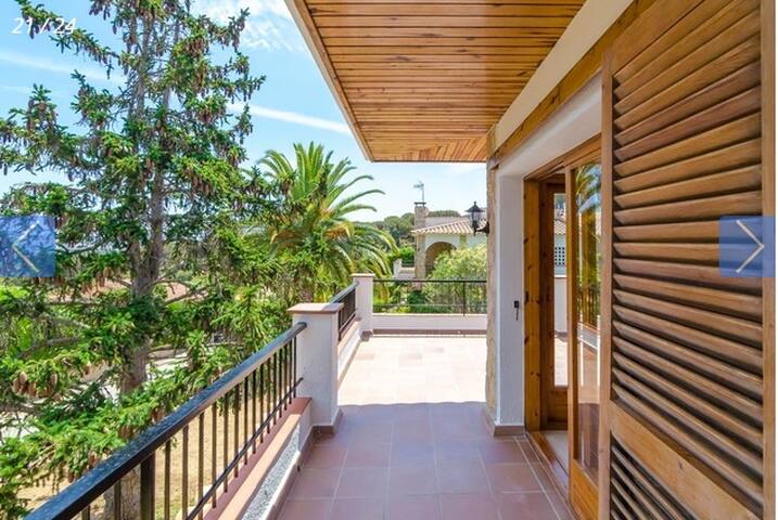 Villa Amanda Lloret with prívate Pool, A/C & Wifi gallery image 3