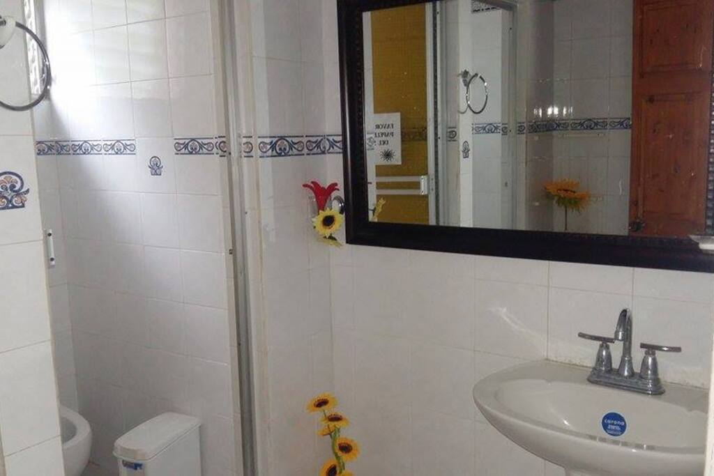 Main bathroom