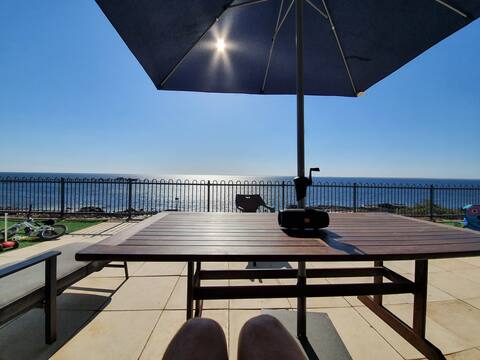 Pelican Place, ocean front in Port Victoria