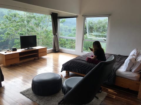 Villa in dago bandung with a beautiful valley view