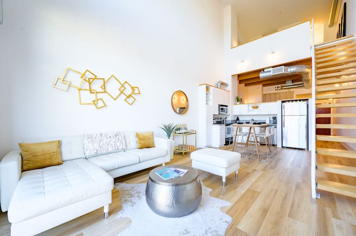 Luxury Penthouse Loft Overlooking Santana Row