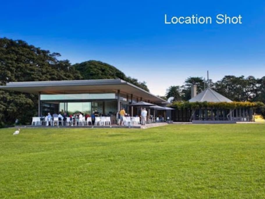 lovely cafe in centennial park for breakfast and lunch and a cheeky glass of wine