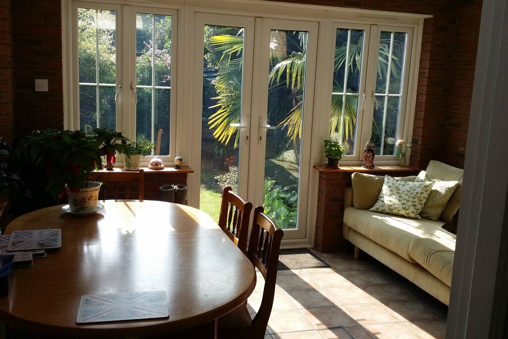 You can enjoy your evening meal or takeaway in your room or in the dining room