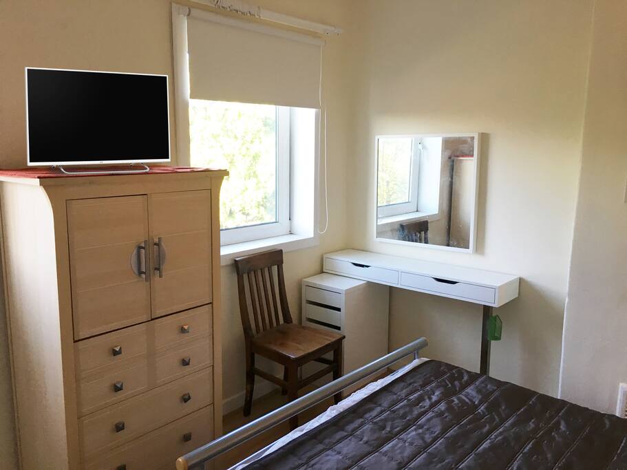 Guest bedroom 2
