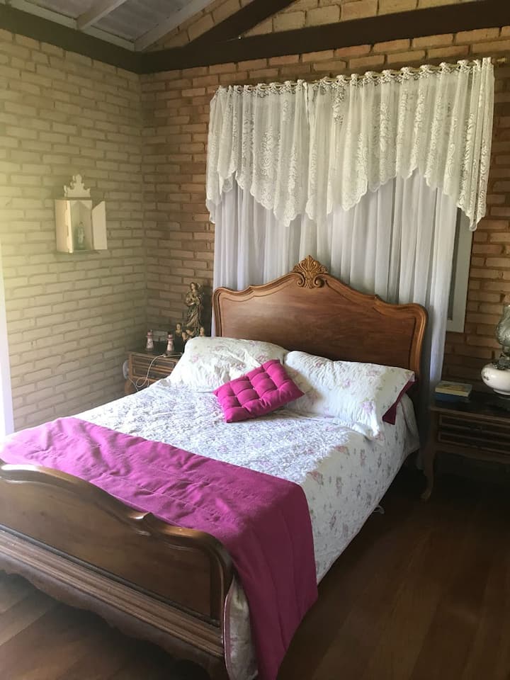 นี่เป็นห้องสวีทของคู่รักที่มองเห็น Pedra Azul