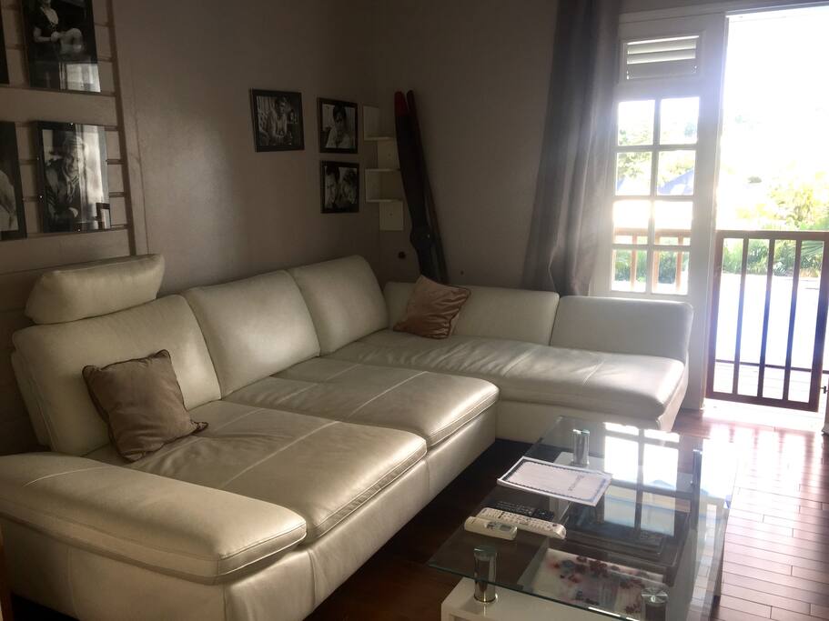 SALON DE LA VILLA