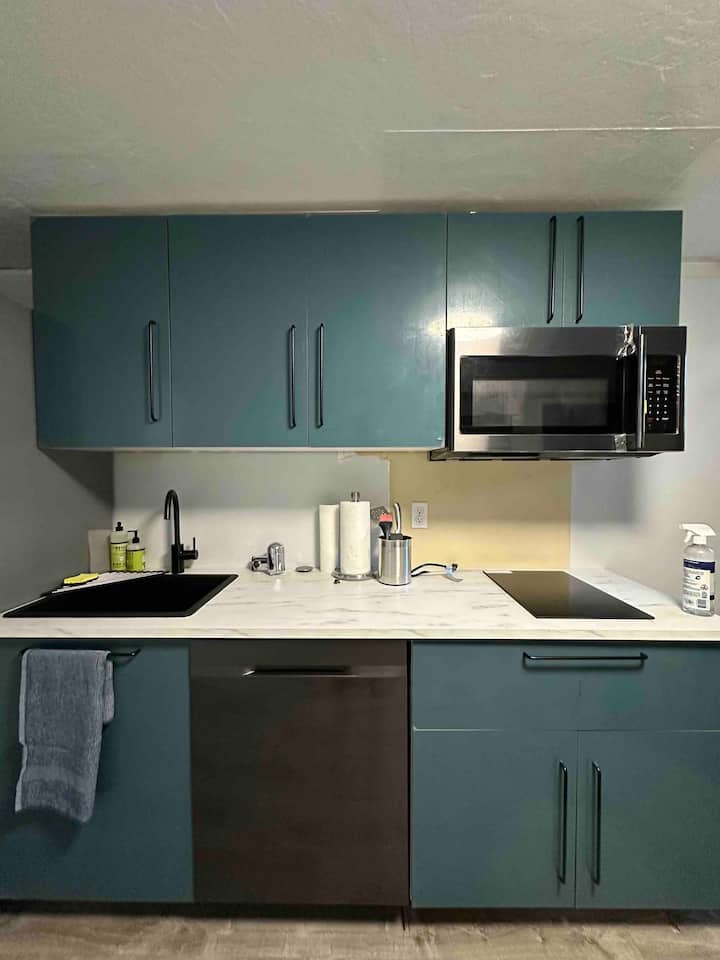 Private Downstair Unit • Backyard, Parking & Views - The Castro - San Francisco