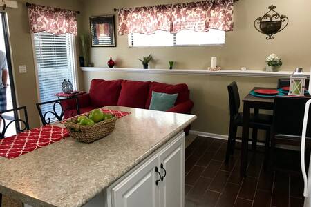 Lakefront / Poolside Condo at Weston Point