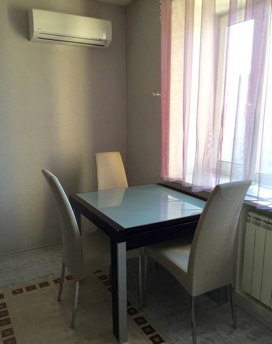 Dinners table