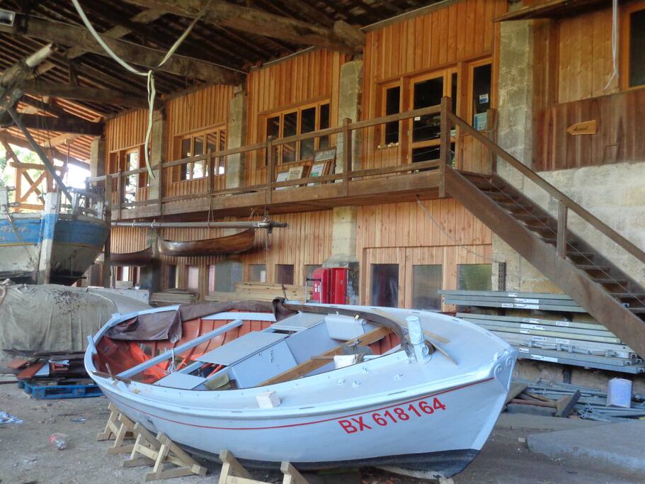 Chantier naval associatif près de la maison