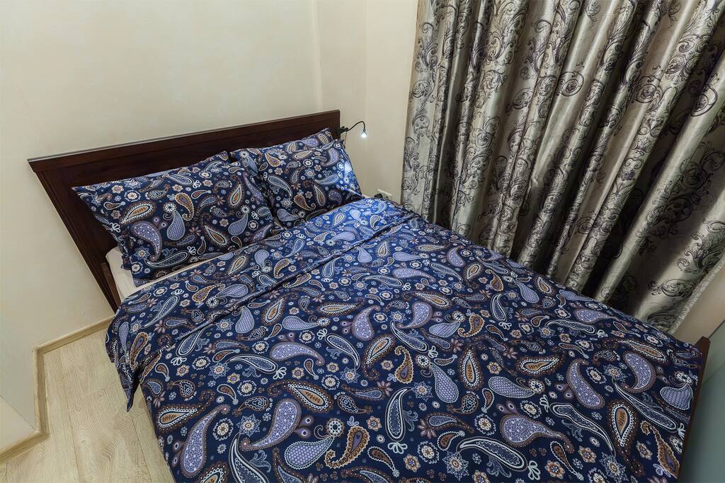 Спальня с двуспальной кроватью / Bedroom with double bed