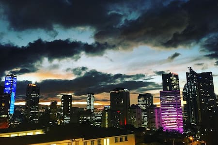 Room in modern and bright apartment in La Macarena