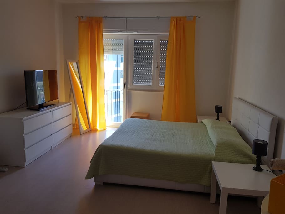 Ampia stanza di 20 mq