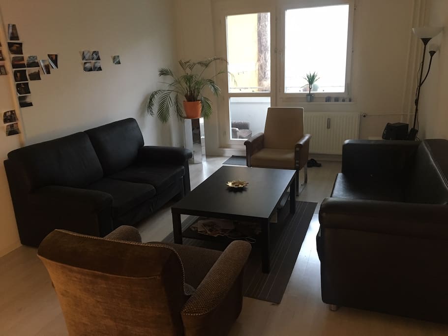 Big living room with a balcony