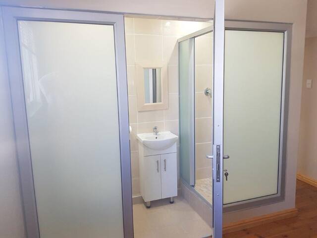 #7 Green Point 2Bed/R Apartment near Waterfront gallery image 4