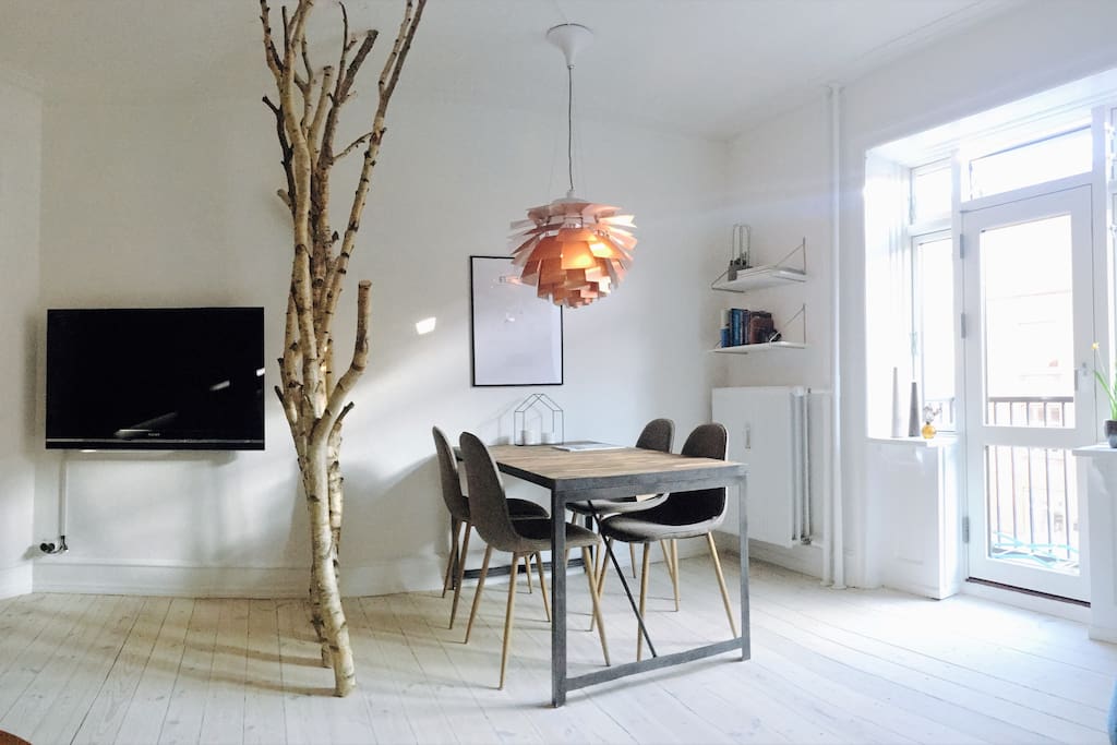 Dining place at livingroom