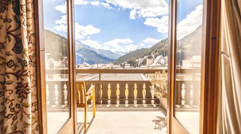 Nenasan Luxury Alp Retreat