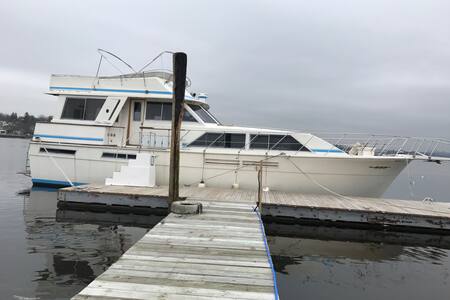 Top 20 New York Boat, Yacht and Houseboat Rentals - Airbnb ...