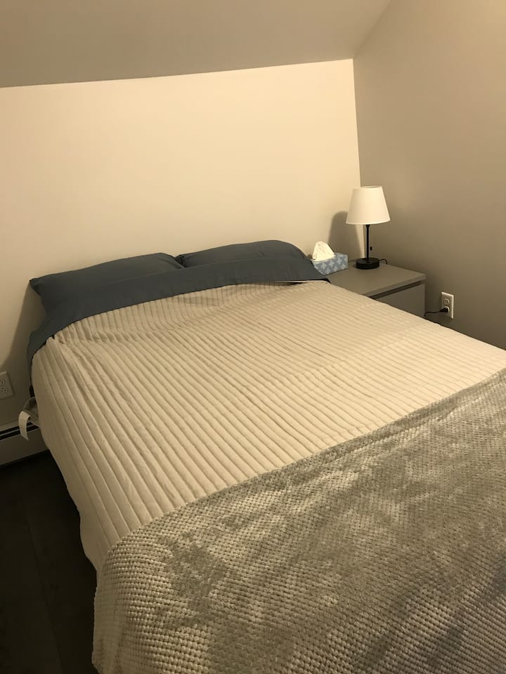 Малко двойно легло