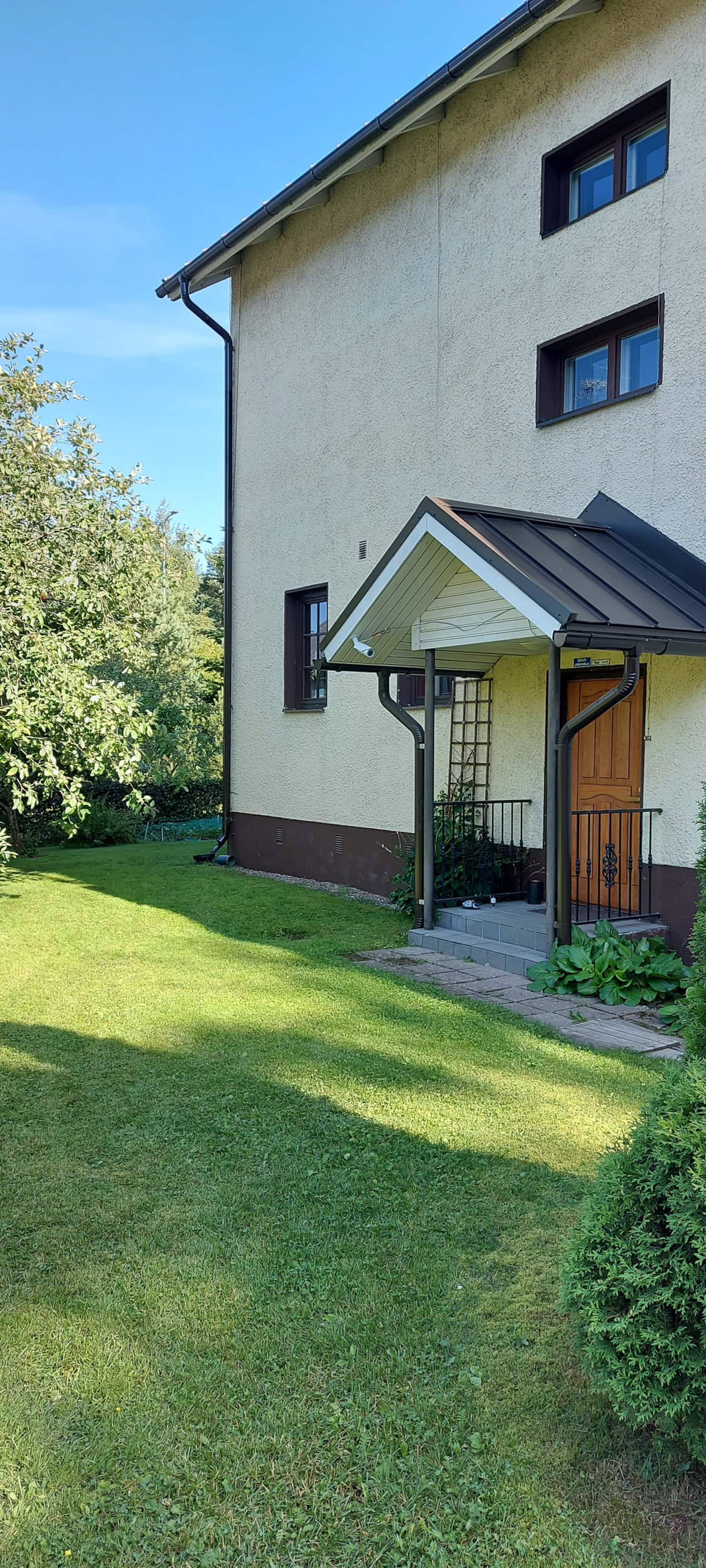 4 Huonetta Ja Keittiö, 100 M2 Asunto 2