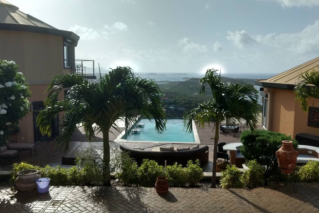 Quiet privacy with stunning views!