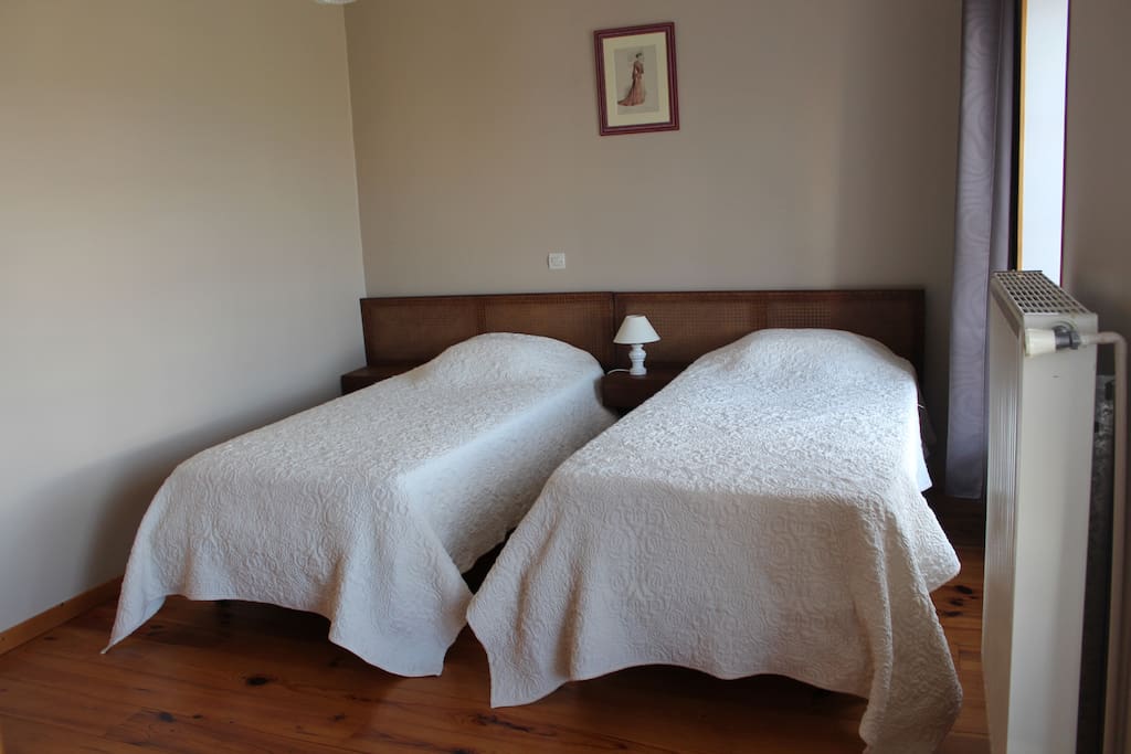 CHAMBRE 2 LITS