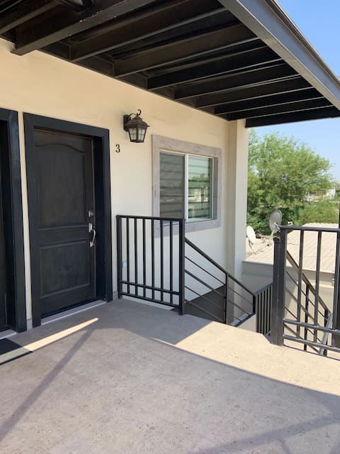 Clean & Comfy Apt - In & Free Prkg - Near US BDR