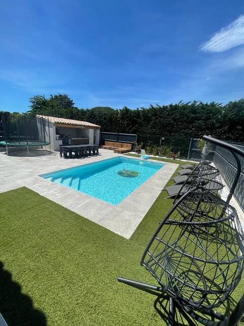 Beautiful villa with swimming pool
