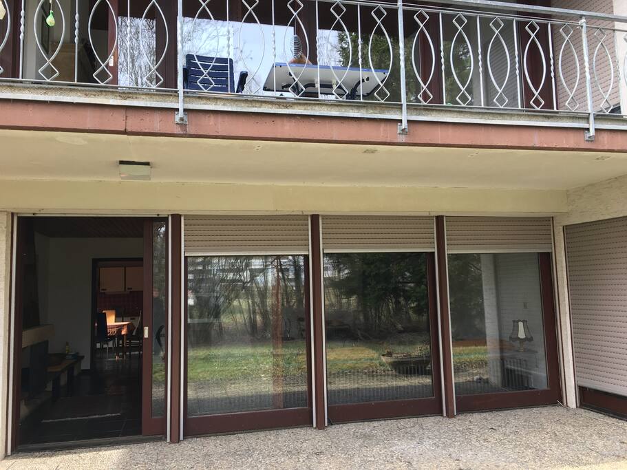 Wohnzimmertür zur Gartenterrasse
