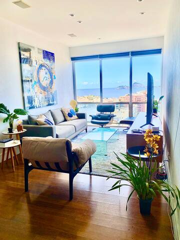 Panoramic view luxury 3BR apt Ipanema parking gallery image 2