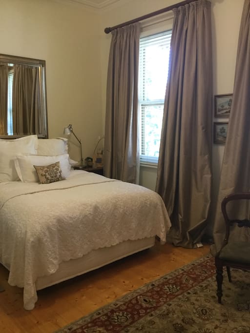 Luxurious bedroom