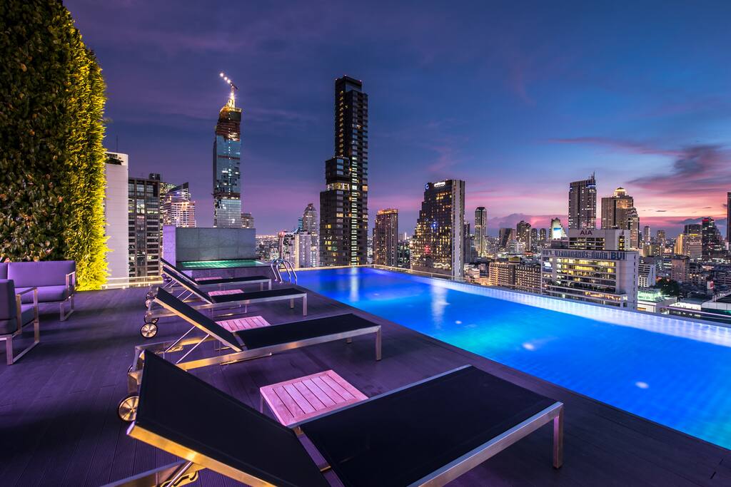 Rooftop Pool