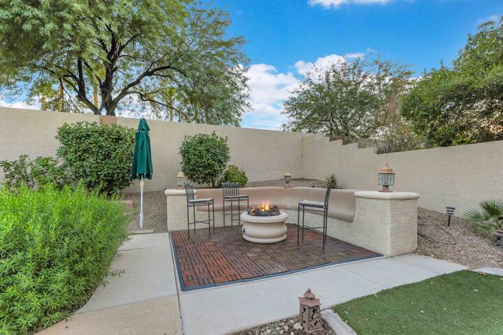 Luxurious Vegas Getaway – 10 Bed / 6 Bedroom gallery image 4