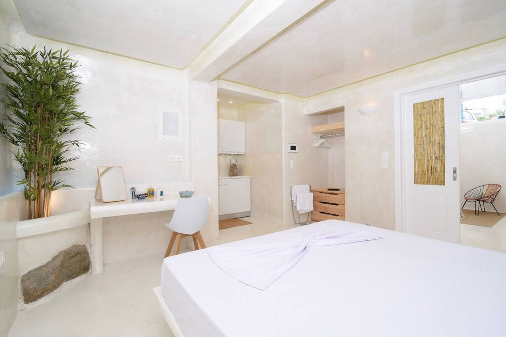 Spacious bedroom