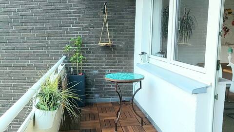 Near Düsseldorf Airport & Messe, Apartment by the lake