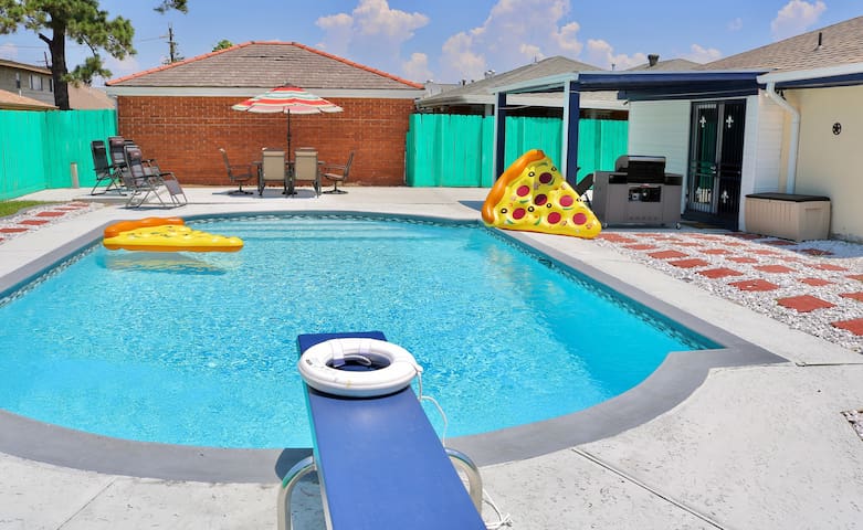 Beautiful New Orleans House With Huge Pool Houses For Rent