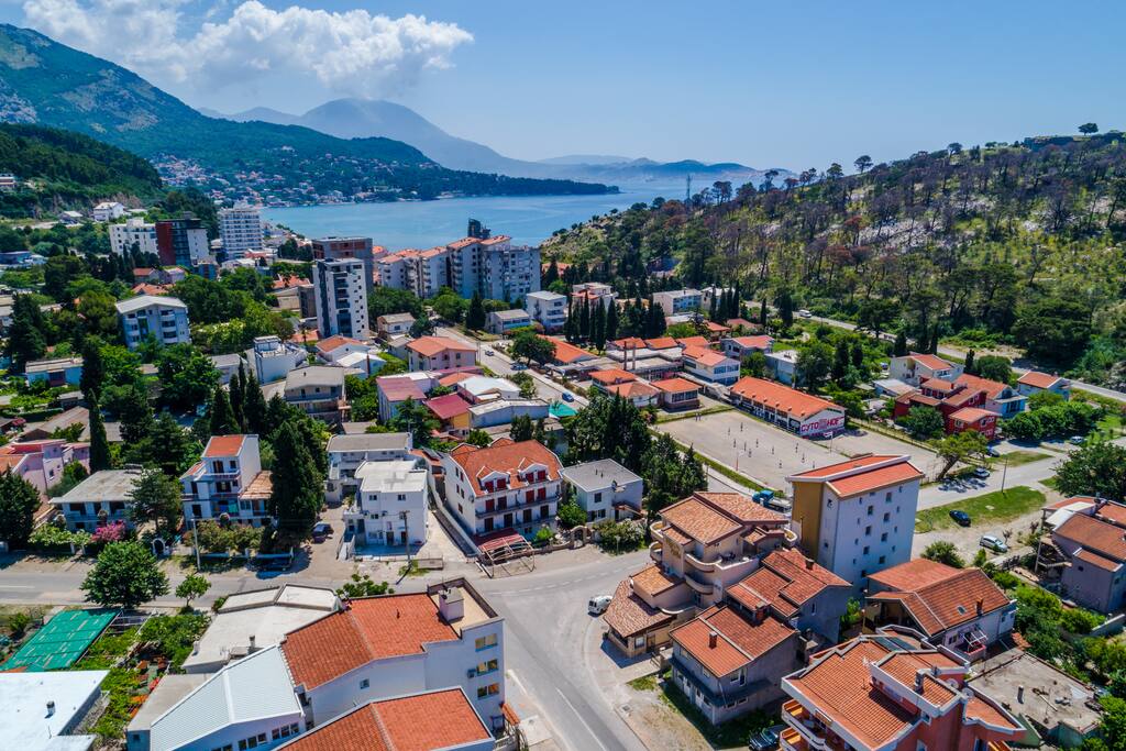 This is a breathless look. If you want to enjoy it, come and see for yourself a panoramic view.