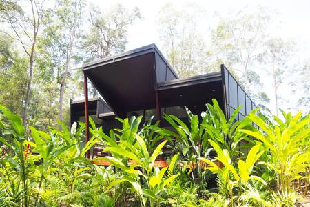 Luxe Studio Noosa *Beautiful Secluded Setting*