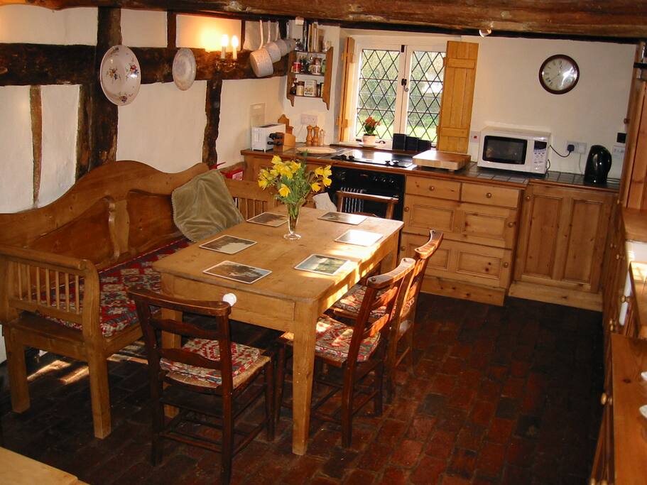 Fully equipped kitchen