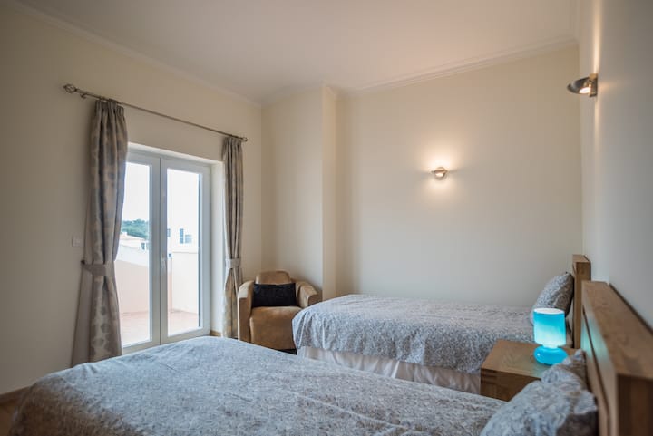 Spavaća soba 5, spavaća soba s 2 odvojena kreveta, 1. kat