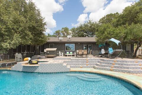 Family-Friendly Ranch Retreat with a Stunning Pool
