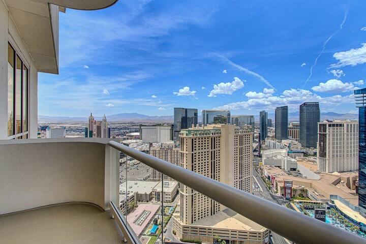 Top Floor MGM Sig PHs Strip/ Sphere, Balcony-BEST! gallery image 4